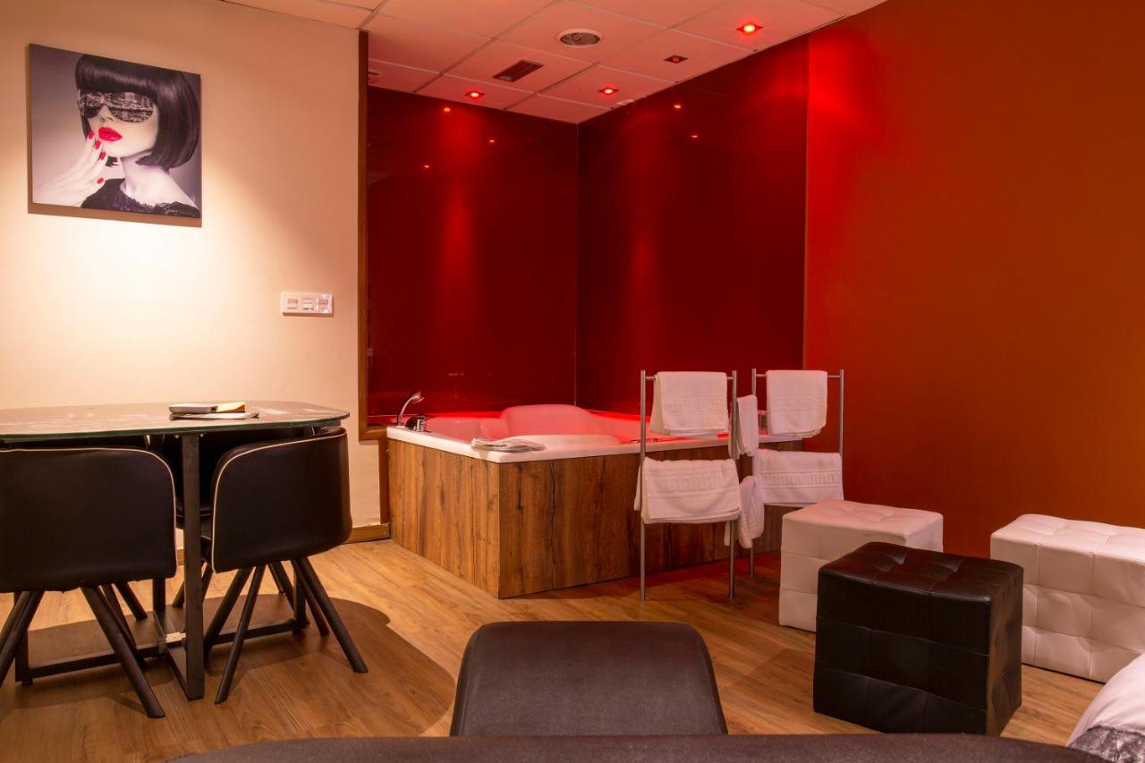 Motel Los Abedules Oviedo Zewnętrze zdjęcie