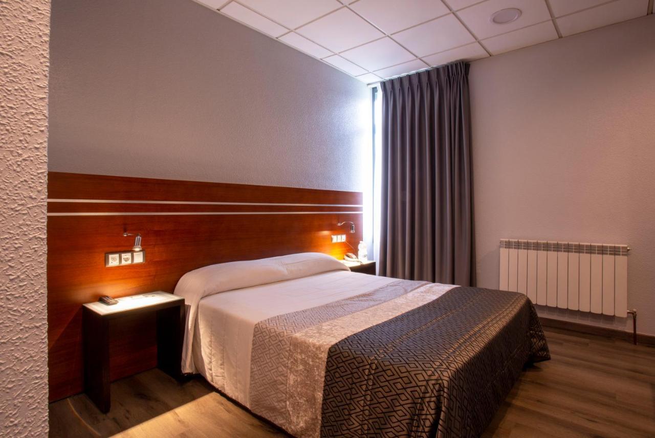Motel Los Abedules Oviedo Zewnętrze zdjęcie