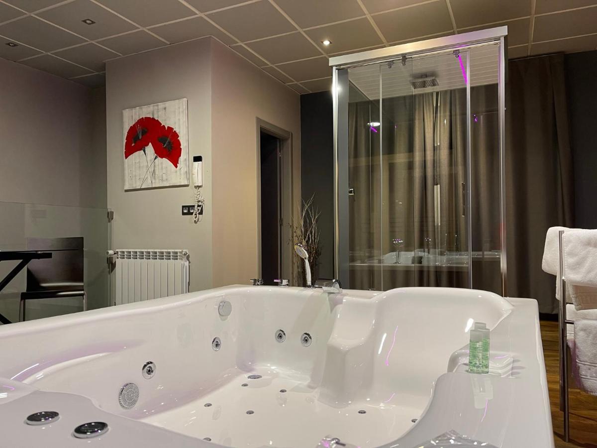 Motel Los Abedules Oviedo Zewnętrze zdjęcie