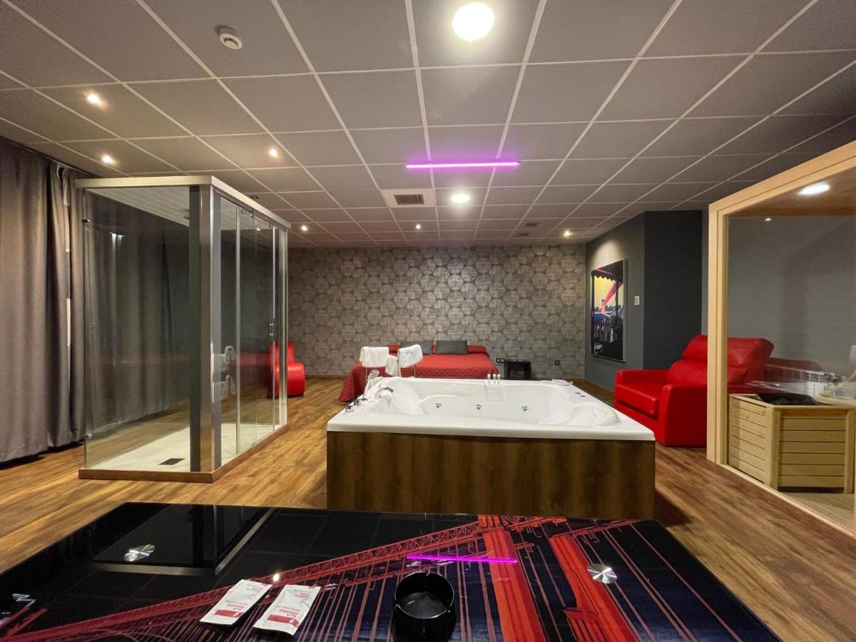 Motel Los Abedules Oviedo Zewnętrze zdjęcie