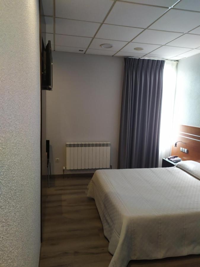 Motel Los Abedules Oviedo Zewnętrze zdjęcie