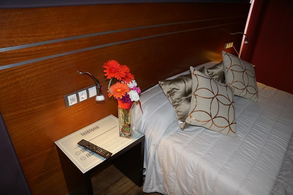 Motel Los Abedules Oviedo Zewnętrze zdjęcie