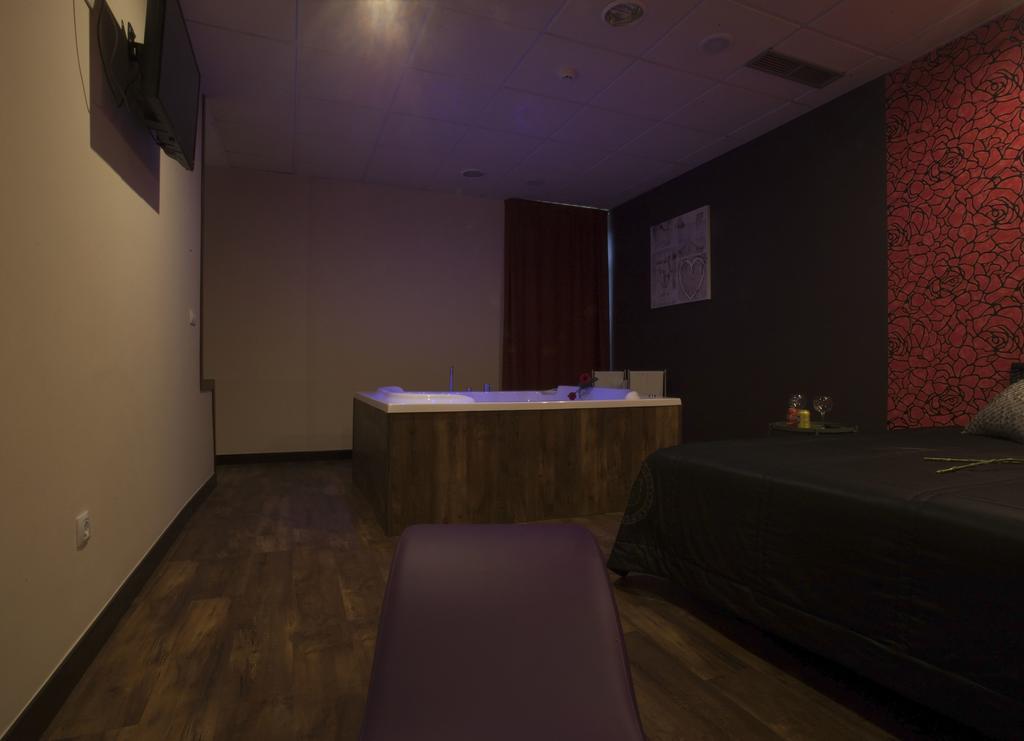 Motel Los Abedules Oviedo Zewnętrze zdjęcie