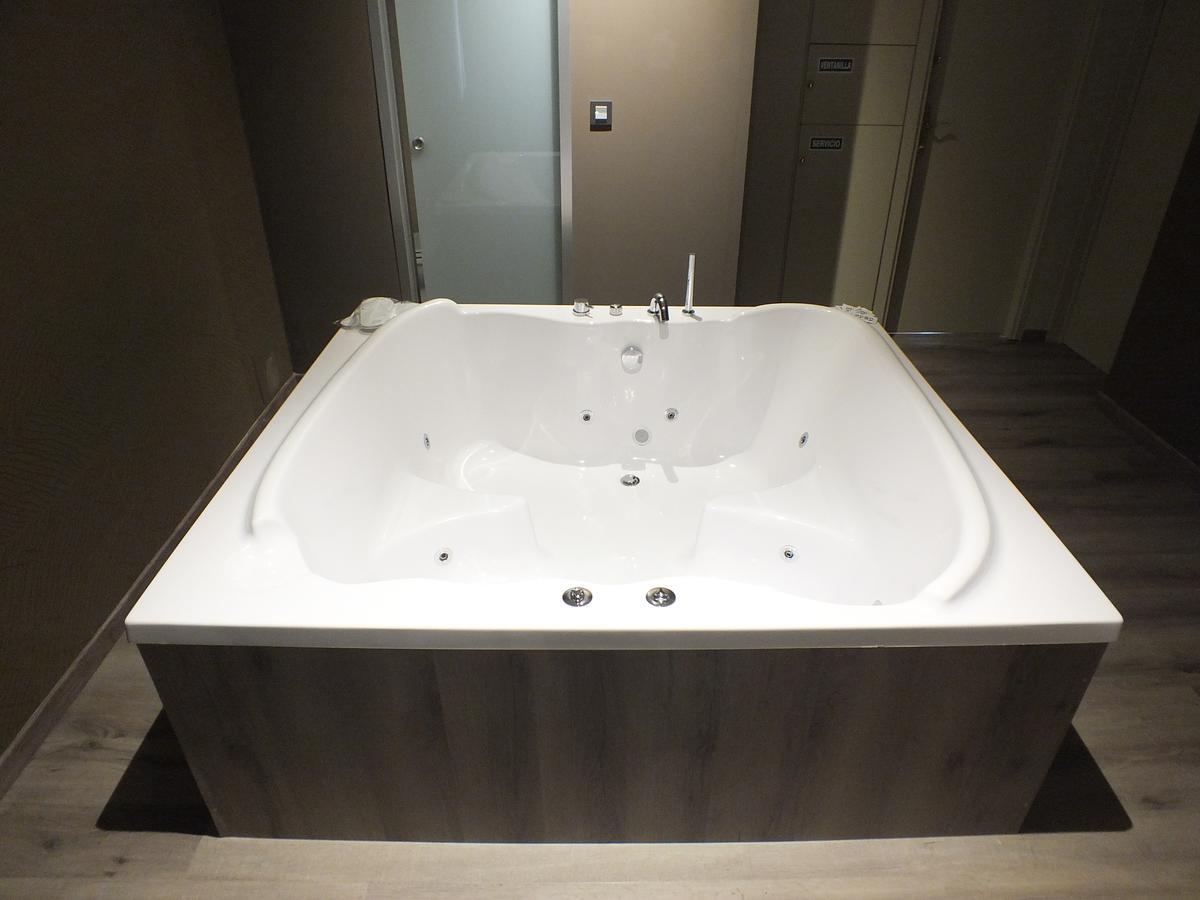 Motel Los Abedules Oviedo Zewnętrze zdjęcie